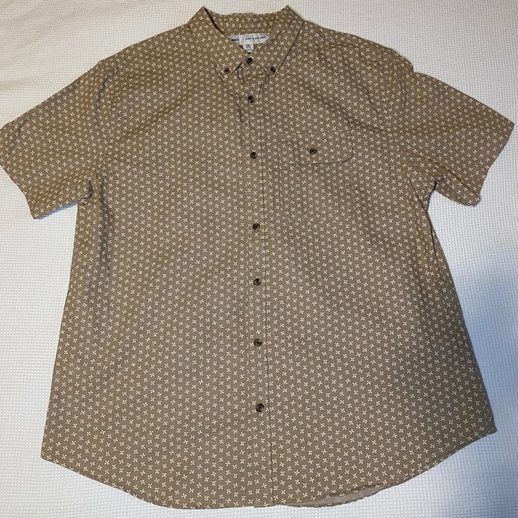 Tan and White Pattern Short Sleeve Button Down Shirt Slim Fit - Picture 1 of 6